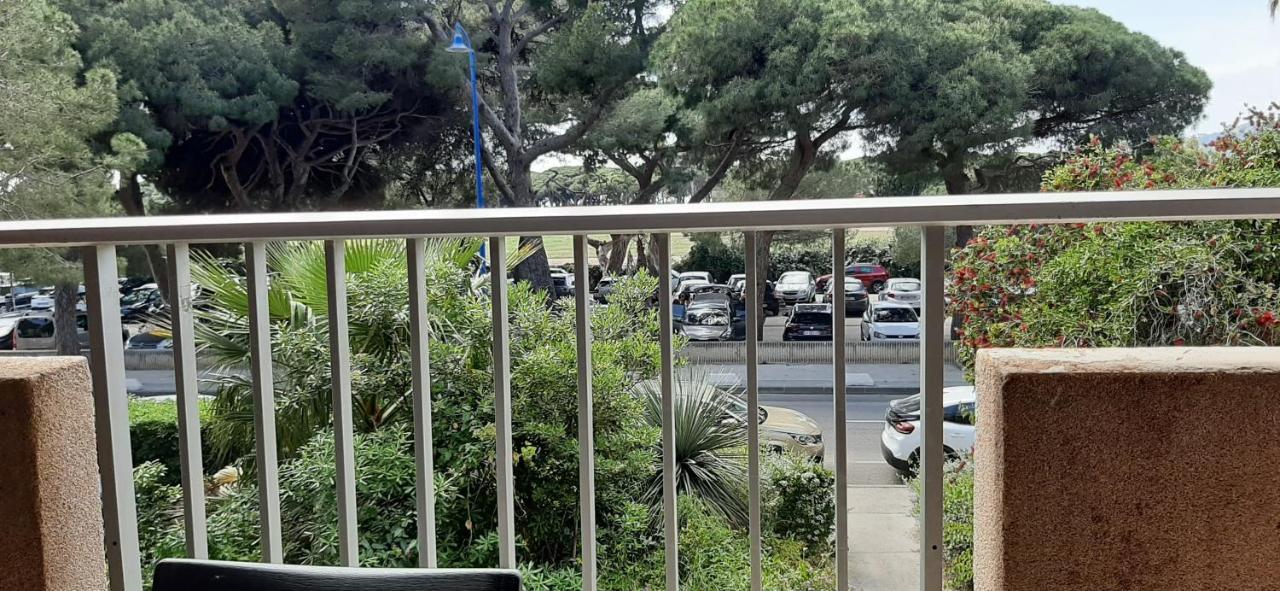 Les Iles D'Or Au Port De Hyeres Grand Studio Climatise Exteriör bild